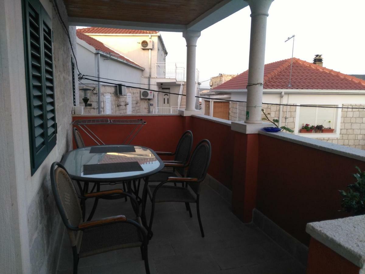 Apartment Buga Slatine Buitenkant foto