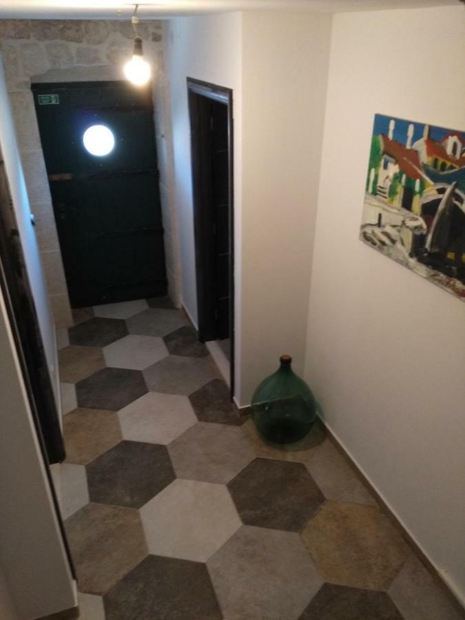 Apartment Buga Slatine Buitenkant foto